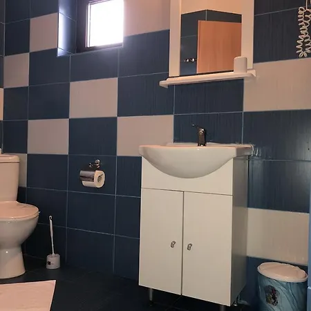 Ella Mansion בית הארחה *